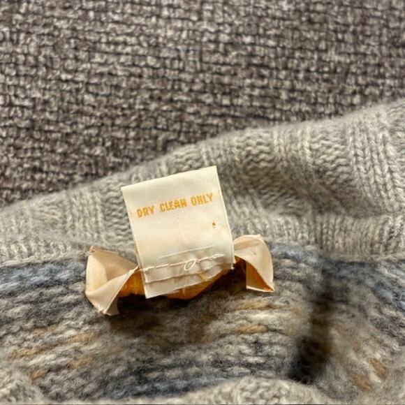 Women's Vintage Brooks Brothers Lambswool Fair Isle Sweater 1818 Hong Kong - Picture 14 of 14